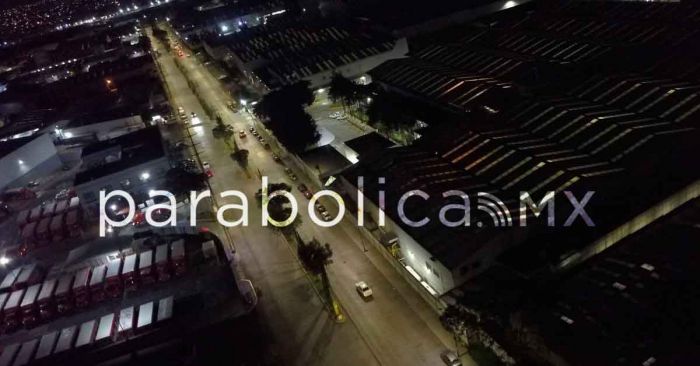 Estrenan alumbrado en calles del Parque Industrial Puebla 2000