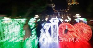 VIDEOS: Verde, blanco y rojo, así adornaron el Centro Histórico de Puebla