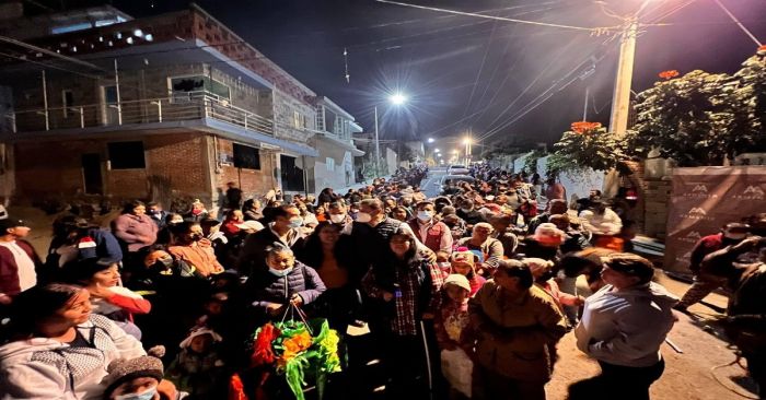 Realiza Armenta posada para convivir con familias poblanas