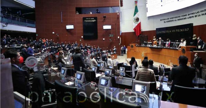 Eliminan Senadores Horario de Verano