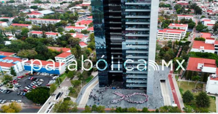 Encabeza Lilia Cedillo la campa&ntilde;a &ldquo;Expl&oacute;rate&rdquo; contra el C&aacute;ncer de Mama en la BUAP