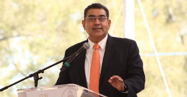 "Uso mis recursos para mis actividades", dice Sergio Salom&oacute;n y recomienda al alcalde hacer lo mismo