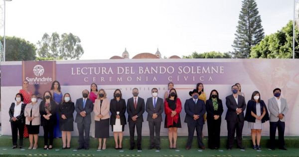 Develan bando solemne por las fiestas patrias en San Andrés Cholula