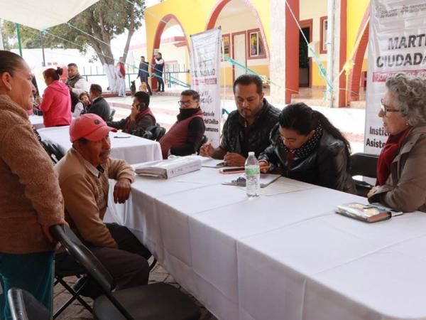 En &ldquo;Martes Ciudadano&rdquo;, brinda SEGOB tr&aacute;mites y servicios a habitantes de Tepeyahualco