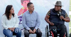 Entrega DIF de San Andrés Cholula de sillas de ruedas semi deportivas