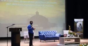 Realizan simposio sobre el suicidio en el Teatro de Cholula
