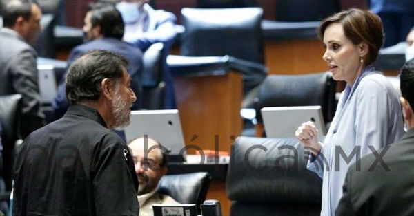 Protagonizan Fern&aacute;ndez Noro&ntilde;a y Lilly T&eacute;llez altercado en Twitter