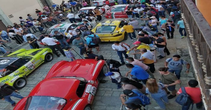 Llegan los autos de la Panamericana a Tehuacán