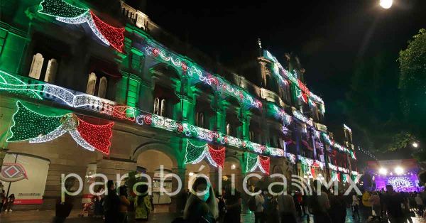 Amenizar&aacute;n un mariachi y un DJ el Grito en el z&oacute;calo: ERP