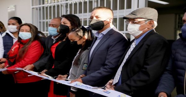 Inauguran aulas de medios y didáctica en San Andrés Cholula
