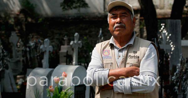 Sepultureros, un oficio de vida y muerte