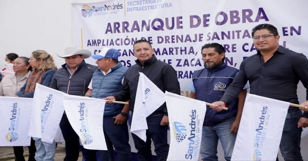 Inician ampliación de drenajes sanitarios en calles de San Francisco Acatepec