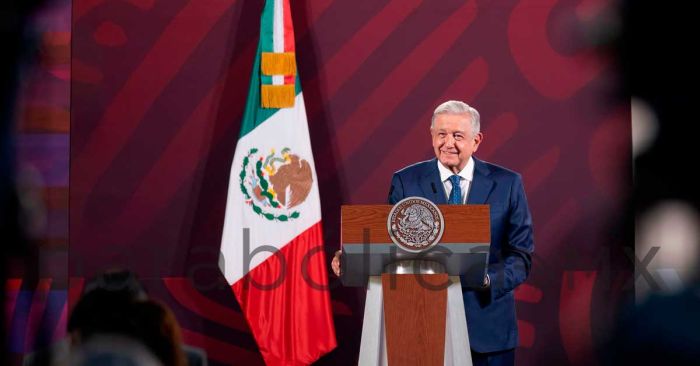 Revela AMLO posible inversión de 5 mil mdd para plantas solares tras reunión con John Kerry