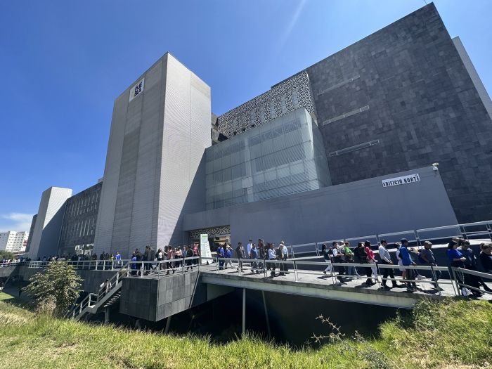 Participan trabajadores del CIS en simulacro nacional