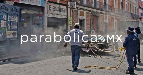 Sigue el retiro de casetas ubicadas en el Centro Historico