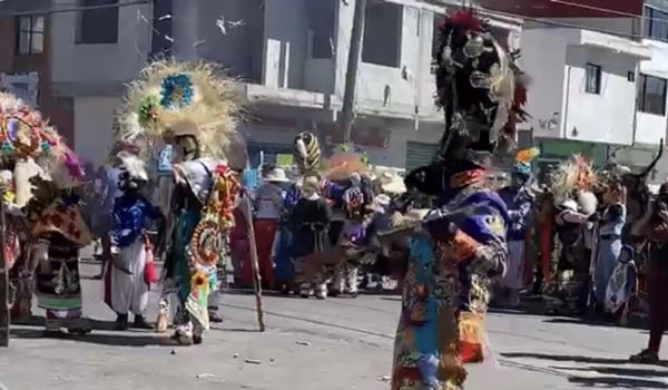 Con &ldquo;guerritas&rdquo; inician los festejos de Carnaval en Huejotzingo