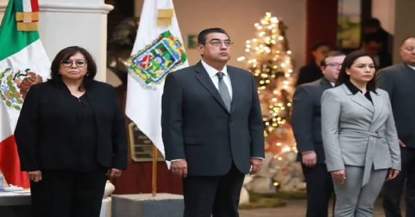 Celebran ceremonia por el aniversario luctuoso de Martha Erika y Rafael Moreno Valle