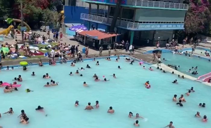 Abarrotan poblanos el Balneario Agua Azul