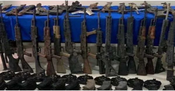 Catean casa de &#039;Los Chapitos&#039; en Culiacán; almacenaban un arsenal