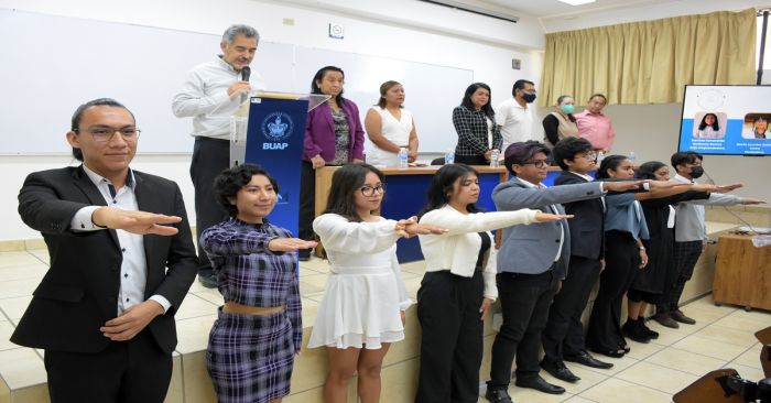 Toman protesta grupos estudiantiles Descubriendo pequeños científicos e Innovando Con-ciencia