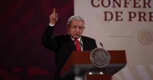 Asegura AMLO que va a “procurar” recuperar 700 millones de dólares de García Luna