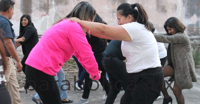 Capacitan a trabajadoras del Congreso en defensa personal