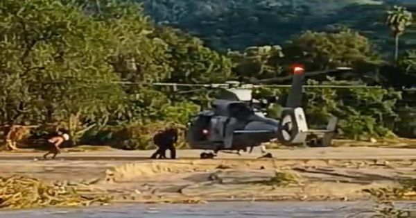 Rescatan a familia atrapada por creciente del río en Guerrero tras paso de "Max"