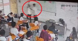 Ataca alumno de 14 años a su maestra en Coahuila