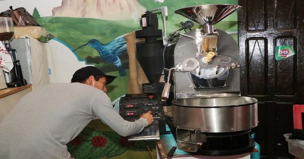 Capacita gobierno de Puebla a productoras y productores de café