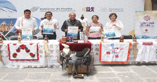 Invitan a Chignautla al 2° Encuentro Regional de Artesanas y Artesanos