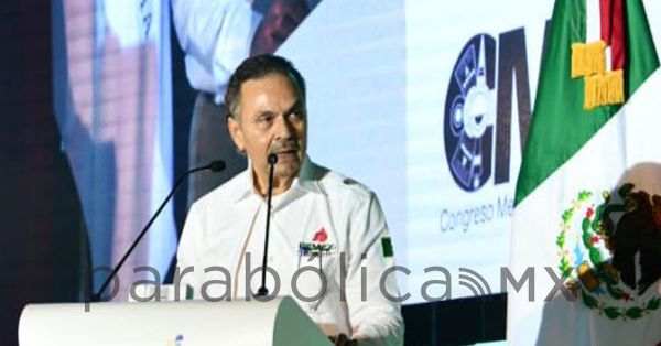 Seguirá Octavio Oropeza al frente de Pemex