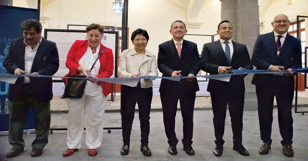 Inauguran expo UAP-70&acute;s, retrata la consolidaci&oacute;n de la vida cultural de la instituci&oacute;n