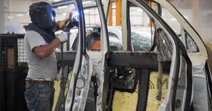 Creció 0.7% la producción industrial en México en abril