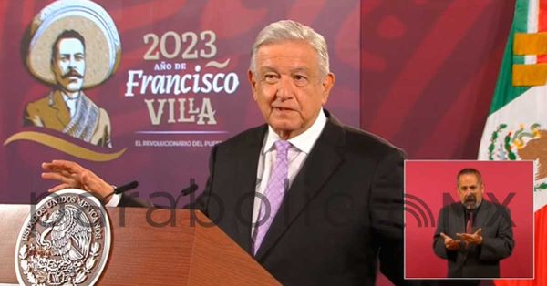 Acusa López Obrador al neoliberalismo de destruir a la industria petroquímica