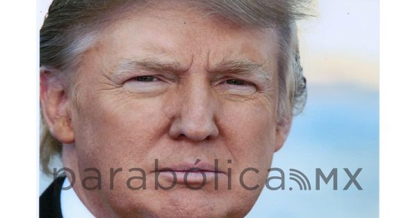 Cambia Trump de abogados; se entregará en Georgia