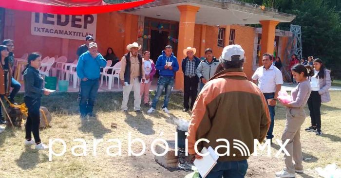 Capacita IEDEP a productores a prevenir y combatir plagas en cultivos en Ixtacamaxtitl&aacute;n