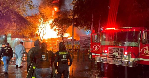 Deja incendio en alcaldía Cuauhtémoc 2 muertos y 100 evacuados
