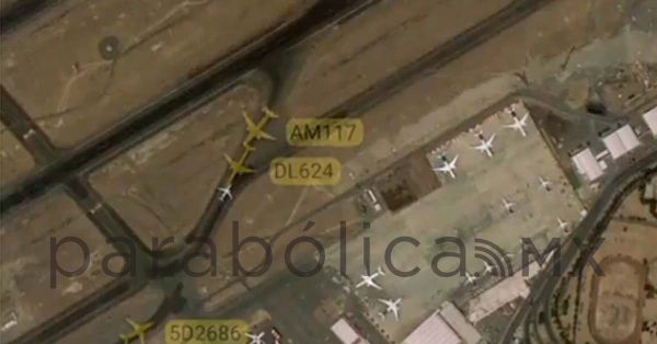 Chocan dos aviones en pista del AICM