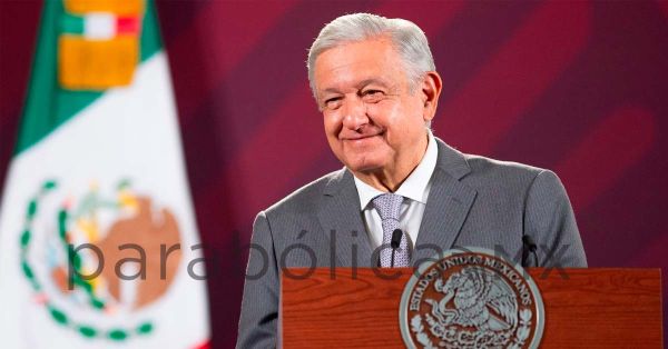 Es su derecho de manifestarse, AMLO sobre críticas del obispo de Apatzingán