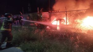 Se incendia depósito de CFE en Cancún