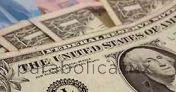Rompe peso mexicano piso de las 17 unidades y se ubica en 16.99