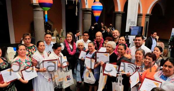Entrega Turismo reconocimiento “Grandes Sazones de Puebla” a cocineras tradicionales