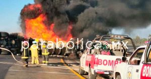 Volcadura e incendio de pipas bloqueó 10 horas la autopista Orizaba-Puebla