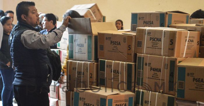 Suspende SCJN distribuci&oacute;n de libros de texto en Coahuila