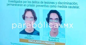 Presenta Fiscalía a gemelos procesados por agresiones en Angelópolis