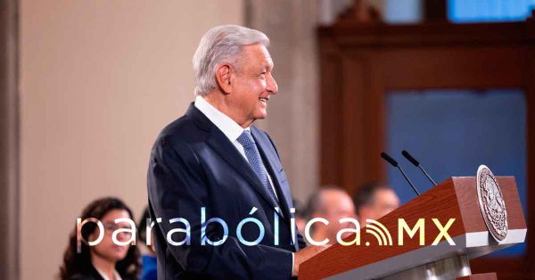 Se protege a viajeros en vacaciones de verano: AMLO y Marina