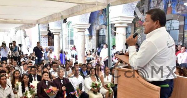 Formaliza SEGOB unión de 60 parejas con bodas comunitarias en Tehuacán