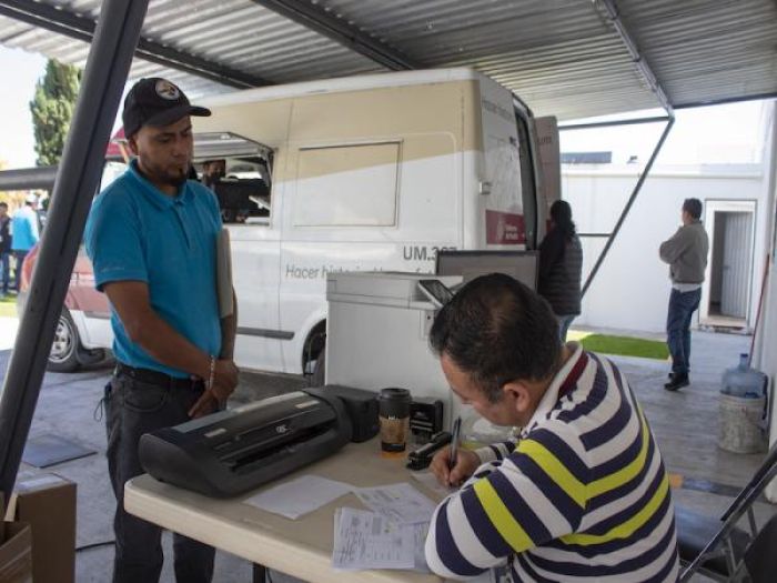 Con unidades móviles, SMT facilita trámite de licencias mercantiles al sector empresarial