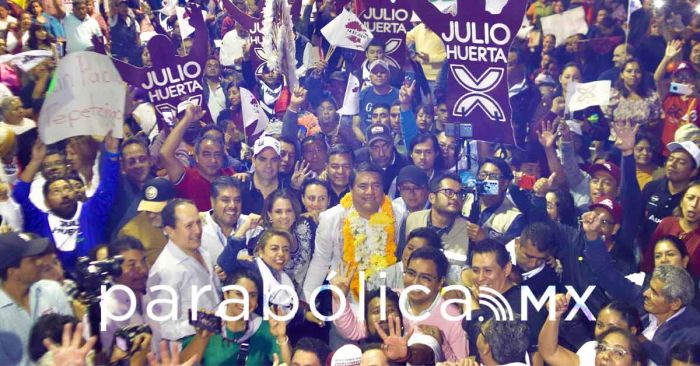 Recibe Julio Huerta respaldo de familias de Tehuacán y Ajalpan