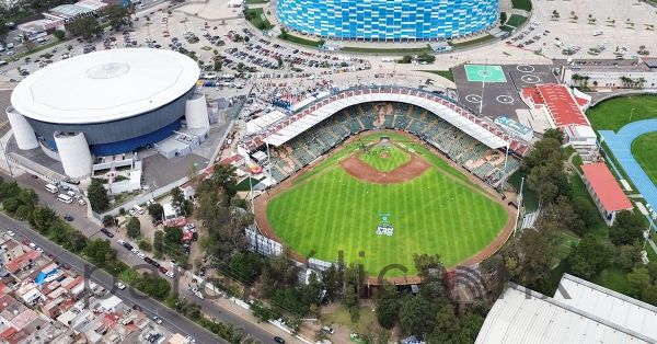 Refuerzan seguridad tras agresión a familia en estacionamiento de estadio “Hermanos Serdán”